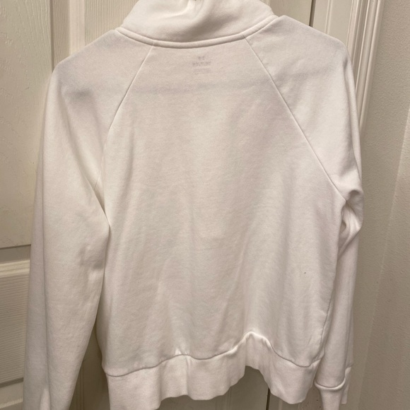 Under armor sweater size small - Picture 3 of 3